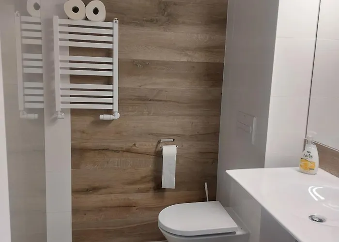 Apartamety Czarna Gora 0404 公寓 3*